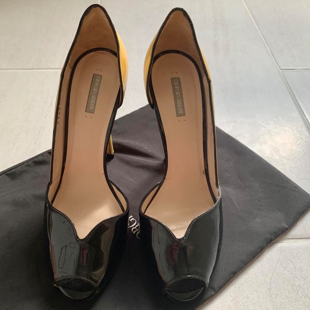 Shoes - Picture 3 of 7